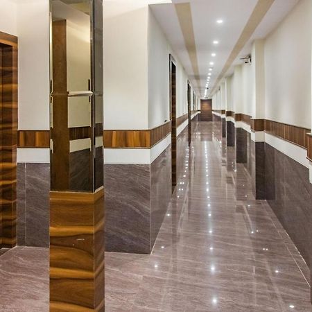 Hotel Hometown Near Us Embassy Bkc Βομβάη Εξωτερικό φωτογραφία